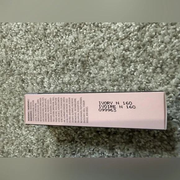 Mary Kay TimeWise Matte 3D Foundation Ivory N160 New in Box - Picture 3 of 5